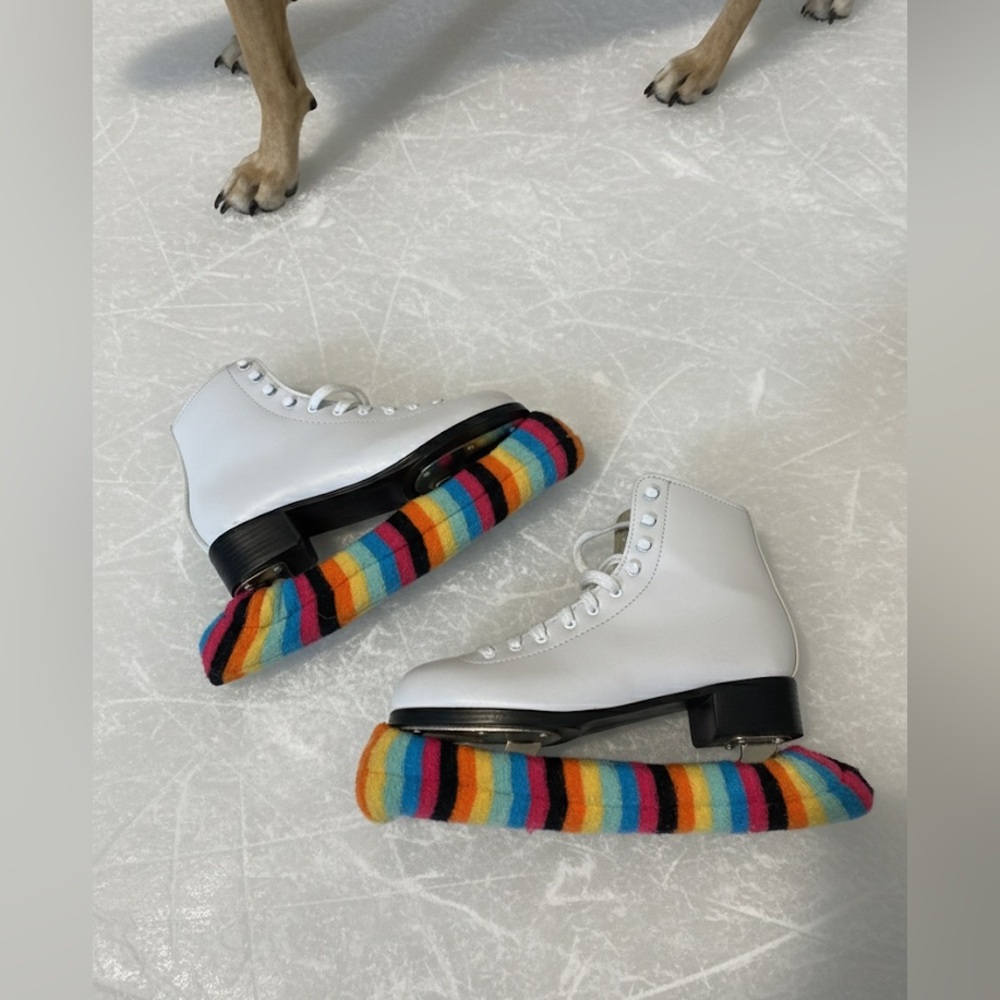 Women’s Ice Skates - Picture 3 of 3